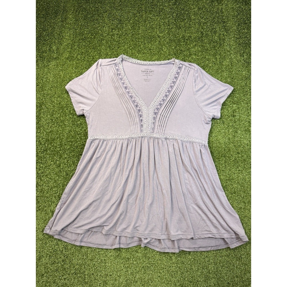 Torrid Super Soft Slate Grey Purple Embroidered Pintuck‎ Babydoll Top Size 1/XL